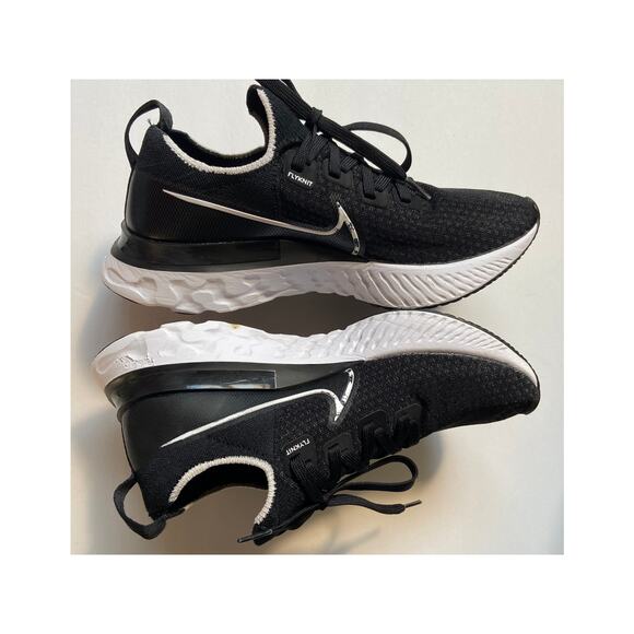 Nike Men's React‎ Infinity Run Flyknit Sneakers 9 - Picture 3 of 11